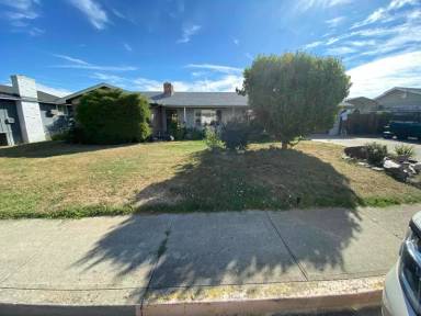 Main picture of 1305 Ormiston St