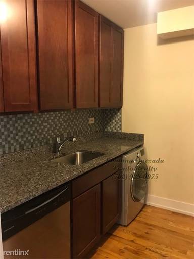 Main picture of 555 W Arlington Apartments