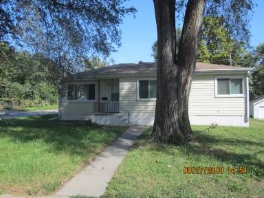 Main picture of 5633 N 35th St