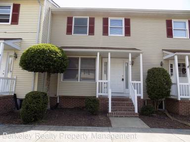 Main picture of 20 Bromley Dr