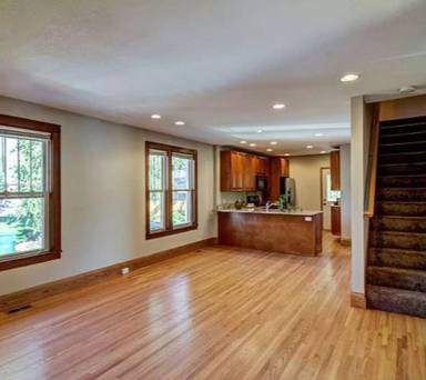 Main picture of 1607 Como Ave SE