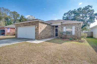 Main picture of 639 Saleta St