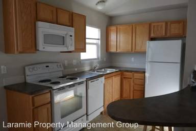 Main picture of 415 Mitchell St