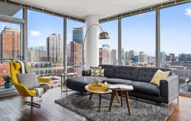 Main picture of 600 S Clark St