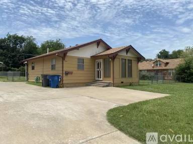 Main picture of 216 S Toledo Ave