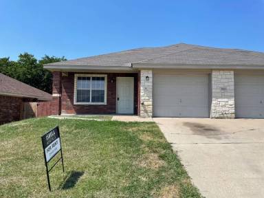 Main picture of 1403 Cinch Dr