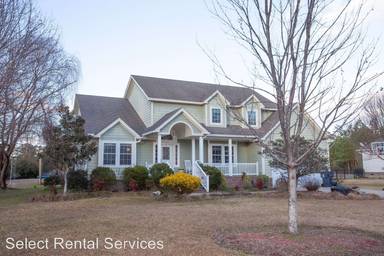 Main picture of 910 Maggie Ln