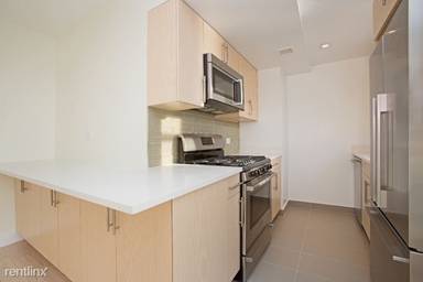 Main picture of 110 Horatio Street Apartments