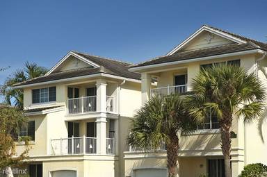 Main picture of 13940 Pines Blvd