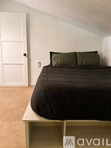 Main picture of 150 Enes Ave