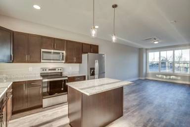 Main picture of 406 Harper Lndg