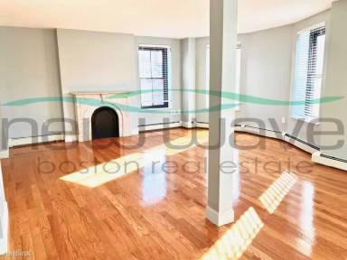 Main picture of 586 Massachusetts Ave