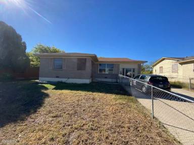 Main picture of 3200 Zephyr Rd