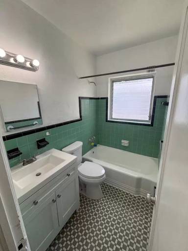 Main picture of 2121 SW 1st St