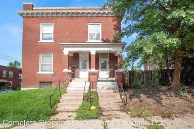 Main picture of 3475 Giles Ave