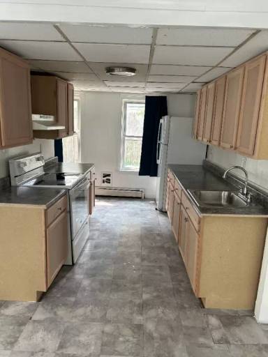 Main picture of 4 Quigley Ct