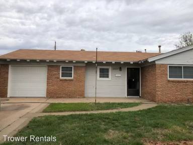 Main picture of 2807 E 11th St