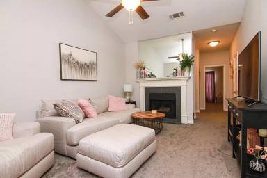 Main picture of South Bluffs Apartments