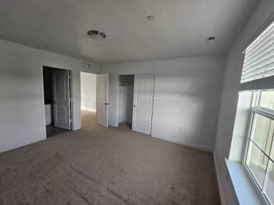 Main picture of 993 Sunrise Dr