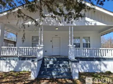 Main picture of 1220 Alabama Ave SW