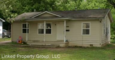 Main picture of 6415 N Main St