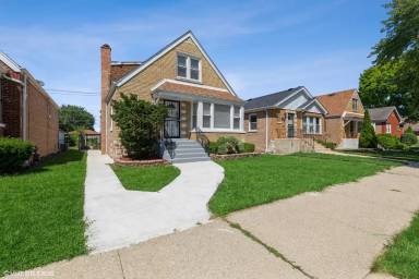 Main picture of 3244 W 83rd Pl