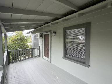 Main picture of 101 W 18th St