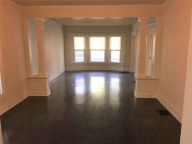 Main picture of 736 Oakland Ave SW