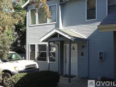 Main picture of 240 Sandercock St