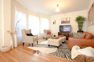 Main picture of 817 Martin Luther King Jr Way