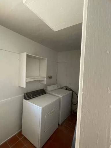 Main picture of 1514 S Gearhart St