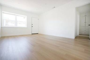 Main picture of 14857 Morrison St