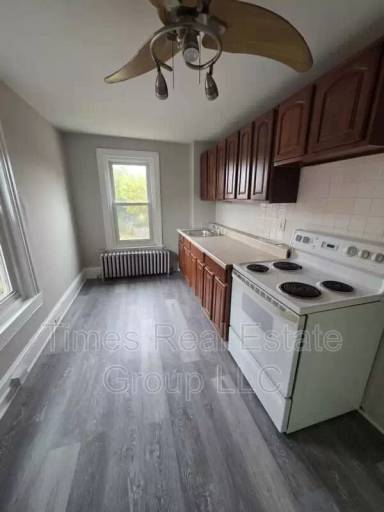 Main picture of 265 N Hanover St