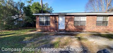 Main picture of 232 and 256 SE Lomond Ave Apartments