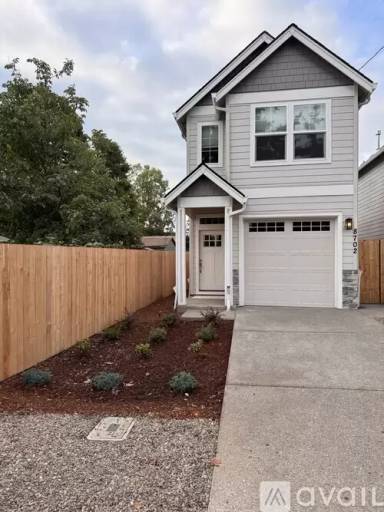 Main picture of 8702 SE Clatsop St