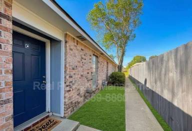 Main picture of 10642 Stanley Aubin Ln