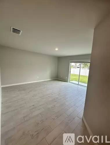 Main picture of 3619 NE 12th Ave