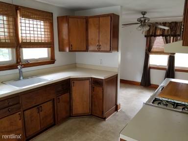 Main picture of 1208 N Stepney Rd