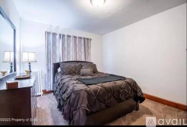 Main picture of 814 Prescott Ave