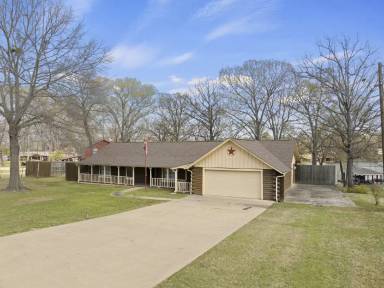 Main picture of 31 County Road 2132