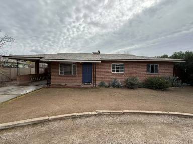 Main picture of 929 S 4th Ave