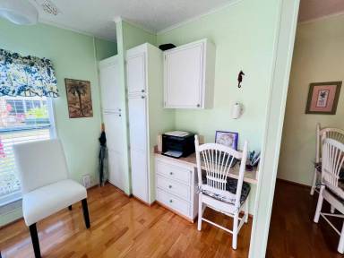 Main picture of 202 Fan Palm Ln