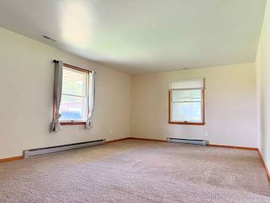 Main picture of 305 Earlee Ave