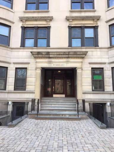 Main picture of 1463 Beacon St