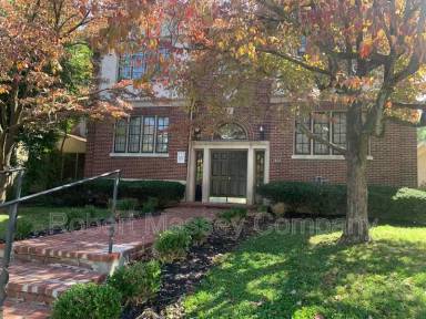 Main picture of 2424 Glenmary Ave