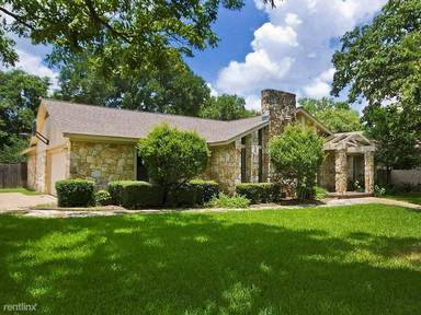 Main picture of 10608 Fountainbleu Cir