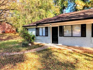 Main picture of 408 Lexington Hts