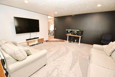 Main picture of 1954 Malvern Way