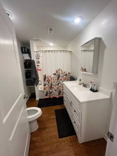 Main picture of 2201 Poplar St