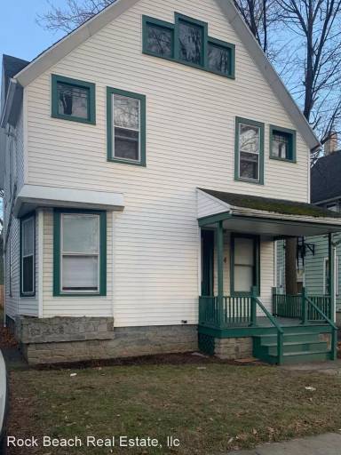 Main picture of 64 Edmonds St